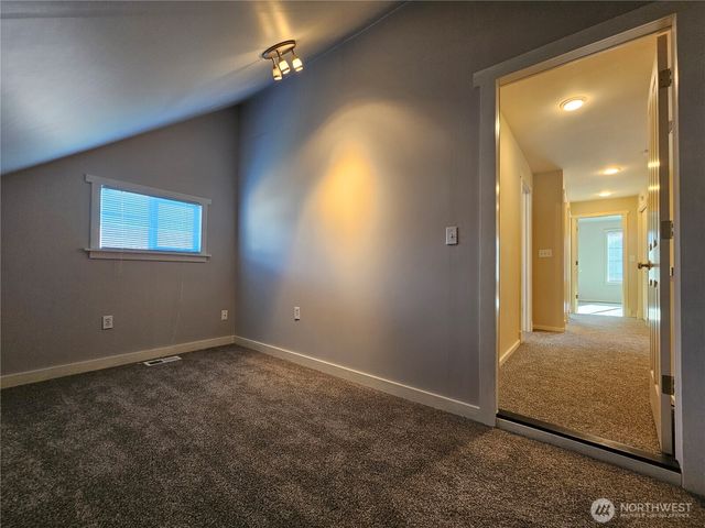 3115 52nd Place NE, Tacoma, WA 98422