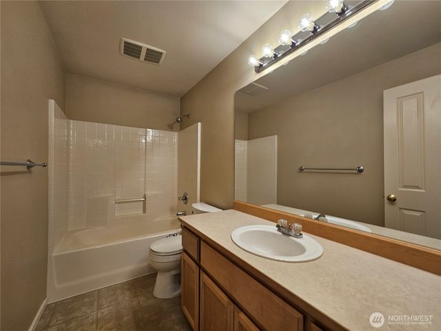 3115 52nd Place NE, Tacoma, WA 98422