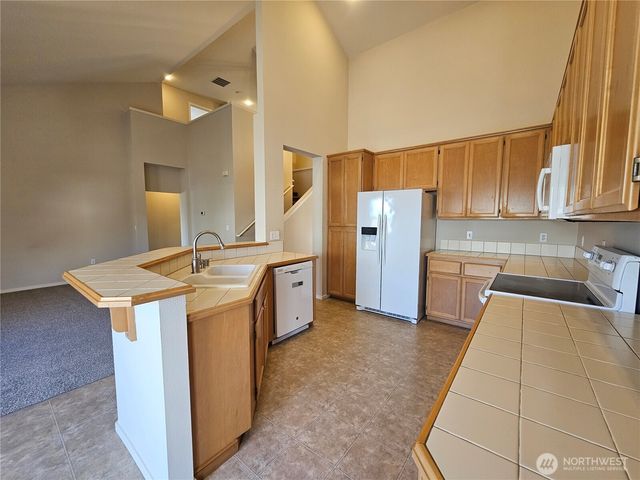 3115 52nd Place NE, Tacoma, WA 98422