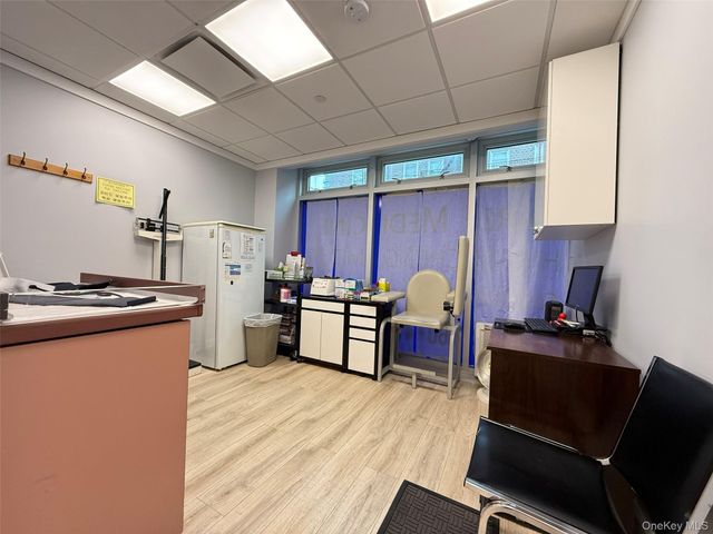 14238 37TH Avenue 2H, Flushing, NY 11354