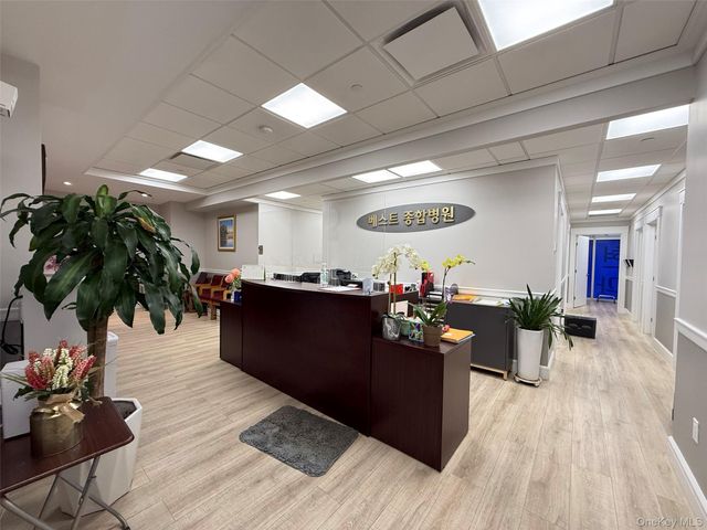 14238 37TH Avenue 2H, Flushing, NY 11354