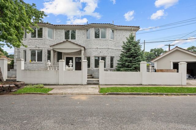 21908 138th Road, Laurelton, NY 11413
