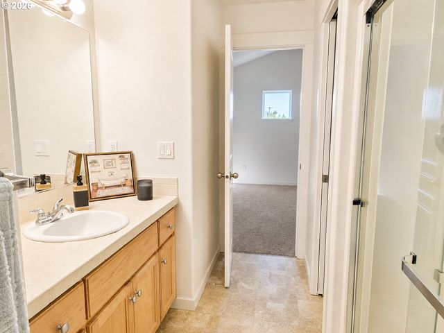 20618 Sw ROCKPORT Ln, Beaverton, OR 97006