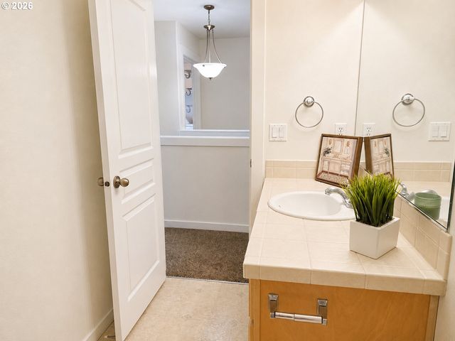 20618 Sw ROCKPORT Ln, Beaverton, OR 97006