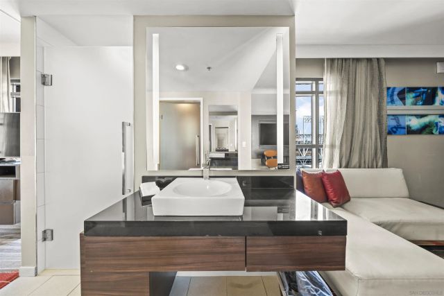207 5th Ave 1148, San Diego, CA 92101