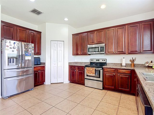 4882 STONE ACRES CIRCLE, St Cloud, FL 34771