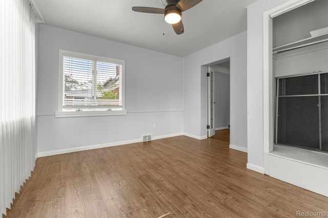 21311 Outer Drive, Dearborn, MI 48124