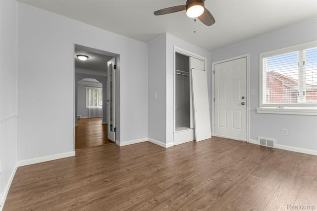 21311 Outer Drive, Dearborn, MI 48124