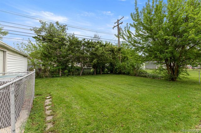 21311 Outer Drive, Dearborn, MI 48124