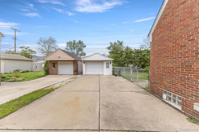 21311 Outer Drive, Dearborn, MI 48124