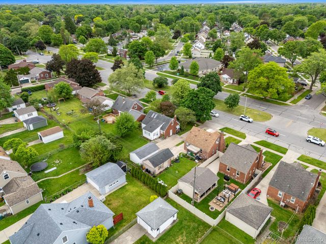 21311 Outer Drive, Dearborn, MI 48124