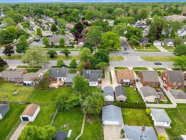 21311 Outer Drive, Dearborn, MI 48124