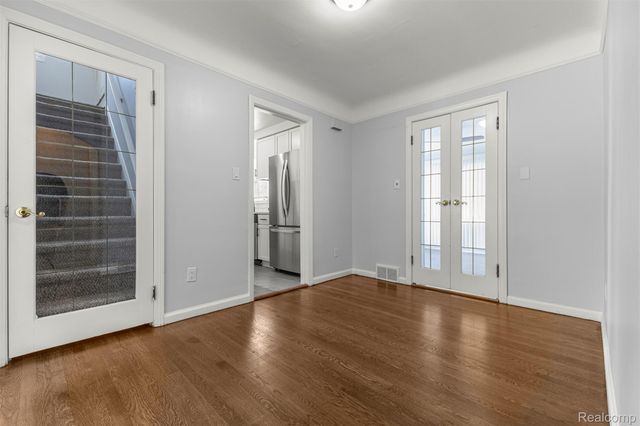 21311 Outer Drive, Dearborn, MI 48124