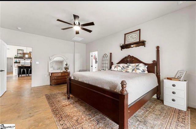 411 Sweetwater Club Drive, Seneca, SC 29672