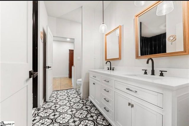 411 Sweetwater Club Drive, Seneca, SC 29672