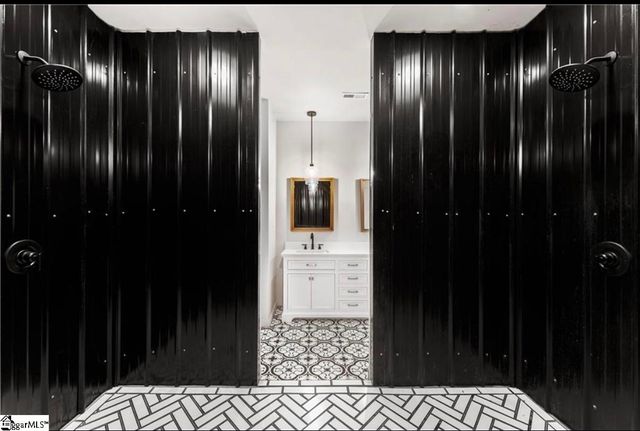 411 Sweetwater Club Drive, Seneca, SC 29672