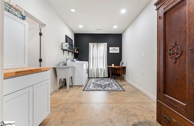 411 Sweetwater Club Drive, Seneca, SC 29672