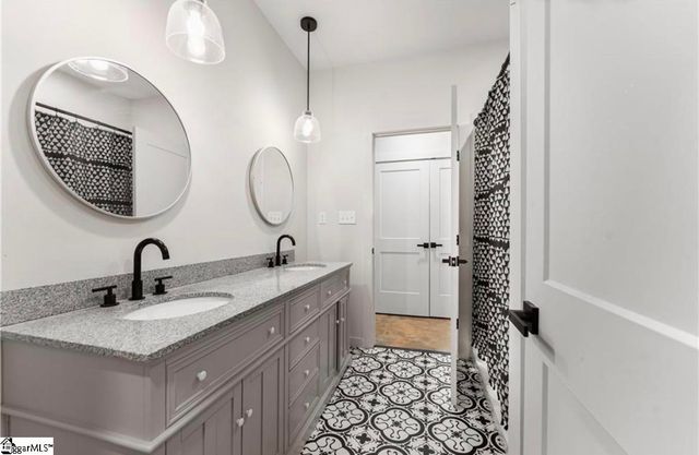 411 Sweetwater Club Drive, Seneca, SC 29672