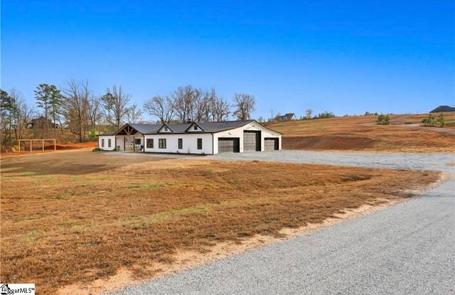 411 Sweetwater Club Drive, Seneca, SC 29672