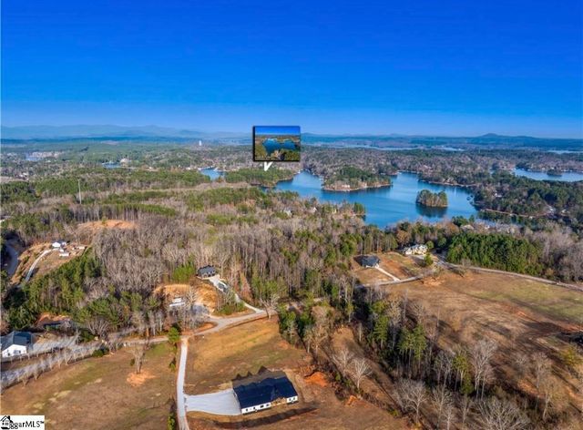 411 Sweetwater Club Drive, Seneca, SC 29672