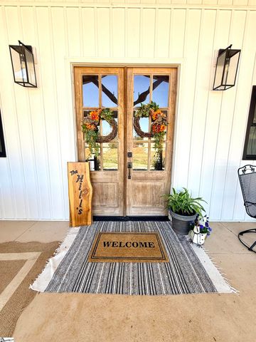 411 Sweetwater Club Drive, Seneca, SC 29672