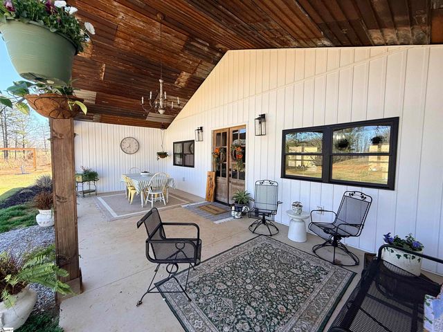 411 Sweetwater Club Drive, Seneca, SC 29672