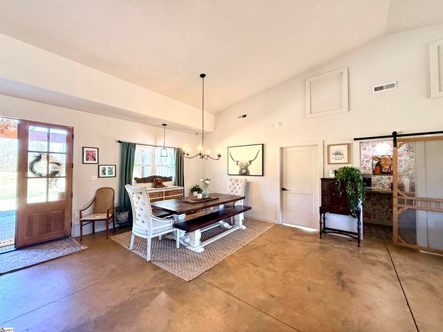 411 Sweetwater Club Drive, Seneca, SC 29672