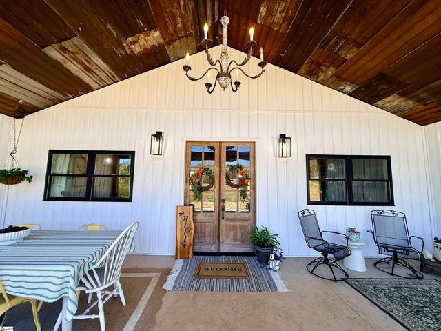 411 Sweetwater Club Drive, Seneca, SC 29672