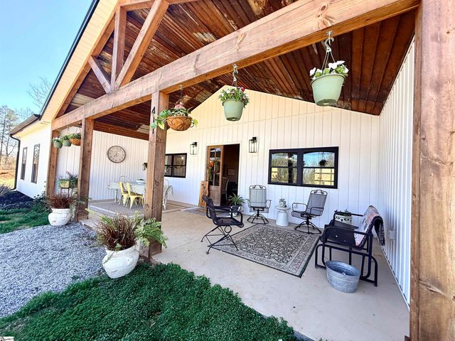 411 Sweetwater Club Drive, Seneca, SC 29672