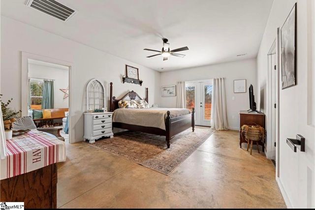 411 Sweetwater Club Drive, Seneca, SC 29672