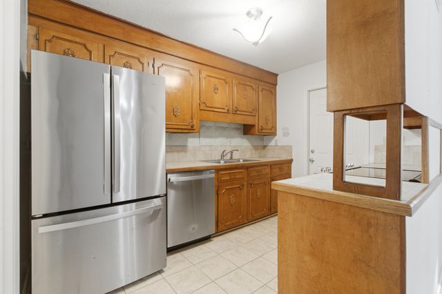 4352 Briarstone Court, North Charleston, SC 29418