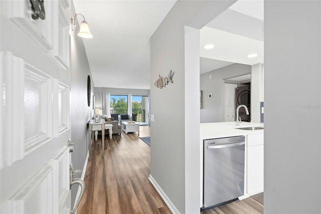6105 PALMA DEL MAR BOULEVARD S 219, St Petersburg, FL 33715