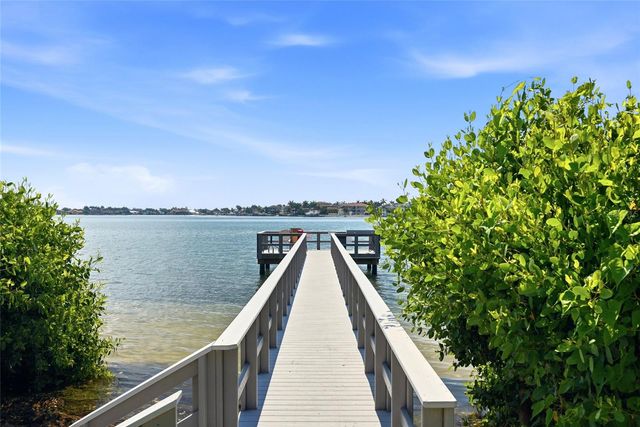 6105 PALMA DEL MAR BOULEVARD S 219, St Petersburg, FL 33715