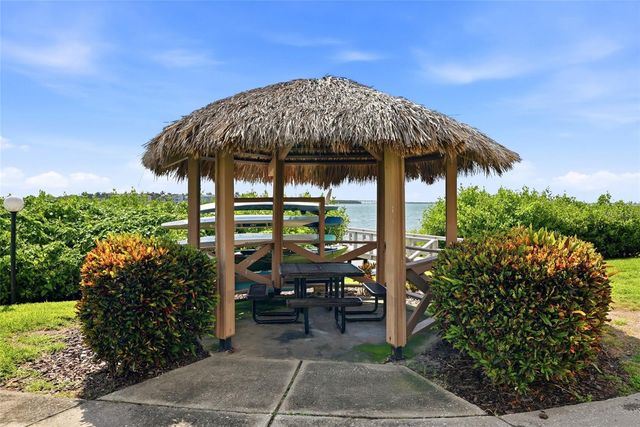 6105 PALMA DEL MAR BOULEVARD S 219, St Petersburg, FL 33715