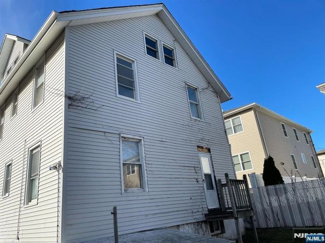 659 Valley Brook Avenue, Lyndhurst, NJ 07071