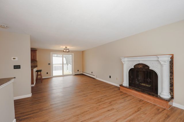 20 Nightingale Road, Nashua, NH 03062