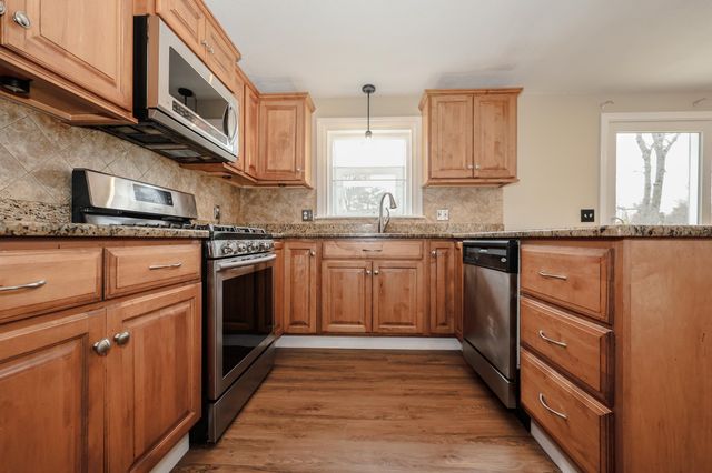 20 Nightingale Road, Nashua, NH 03062