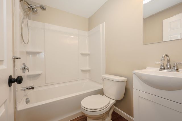 20 Nightingale Road, Nashua, NH 03062