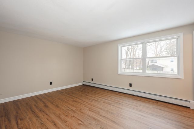 20 Nightingale Road, Nashua, NH 03062