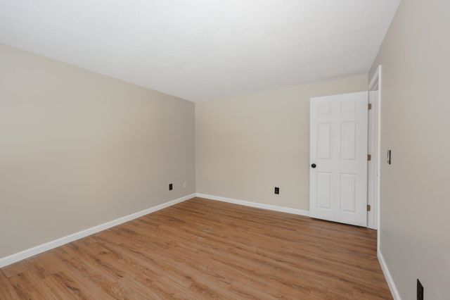 20 Nightingale Road, Nashua, NH 03062