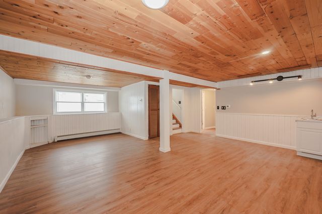 20 Nightingale Road, Nashua, NH 03062