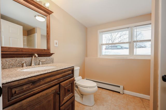 20 Nightingale Road, Nashua, NH 03062