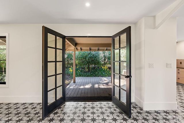 549 Catherine Ct, Santa Rosa, CA 95409