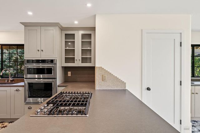 549 Catherine Ct, Santa Rosa, CA 95409