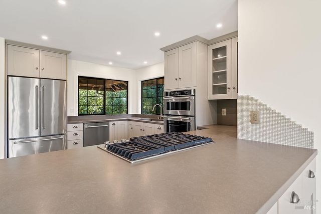 549 Catherine Ct, Santa Rosa, CA 95409