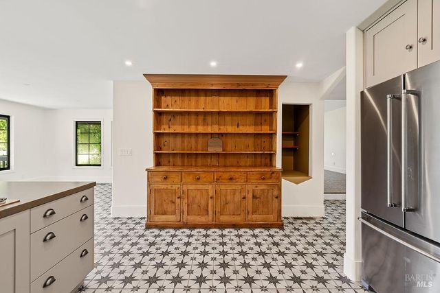 549 Catherine Ct, Santa Rosa, CA 95409