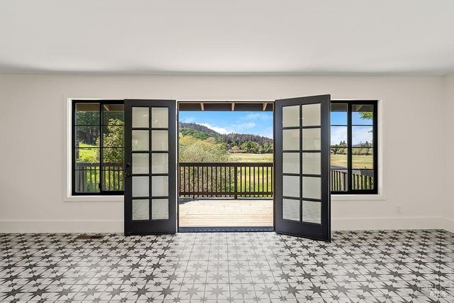 549 Catherine Ct, Santa Rosa, CA 95409