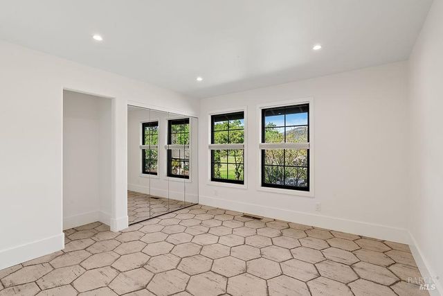 549 Catherine Ct, Santa Rosa, CA 95409