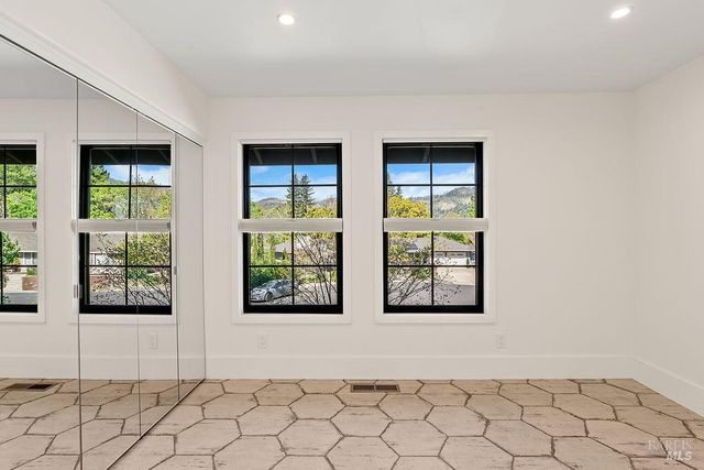 549 Catherine Ct, Santa Rosa, CA 95409