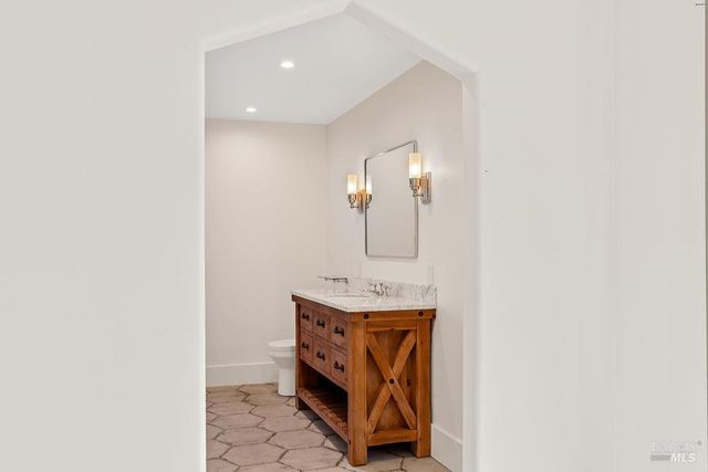 549 Catherine Ct, Santa Rosa, CA 95409